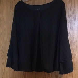 Beautiful NWT AGB woman size 1x top.